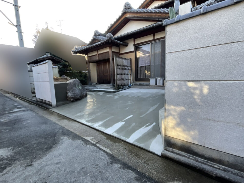 お庭と塀を撤去し駐車場にリニューアル【岡崎市　S様邸】