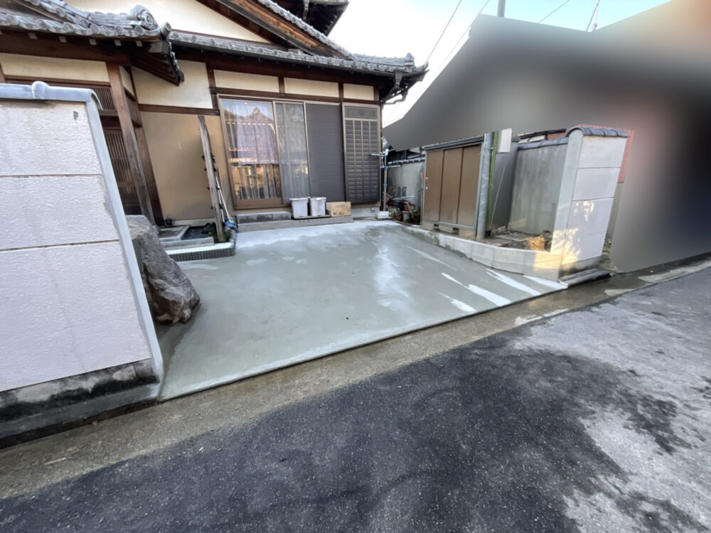 お庭と塀を撤去し駐車場にリニューアル【岡崎市　S様邸】
